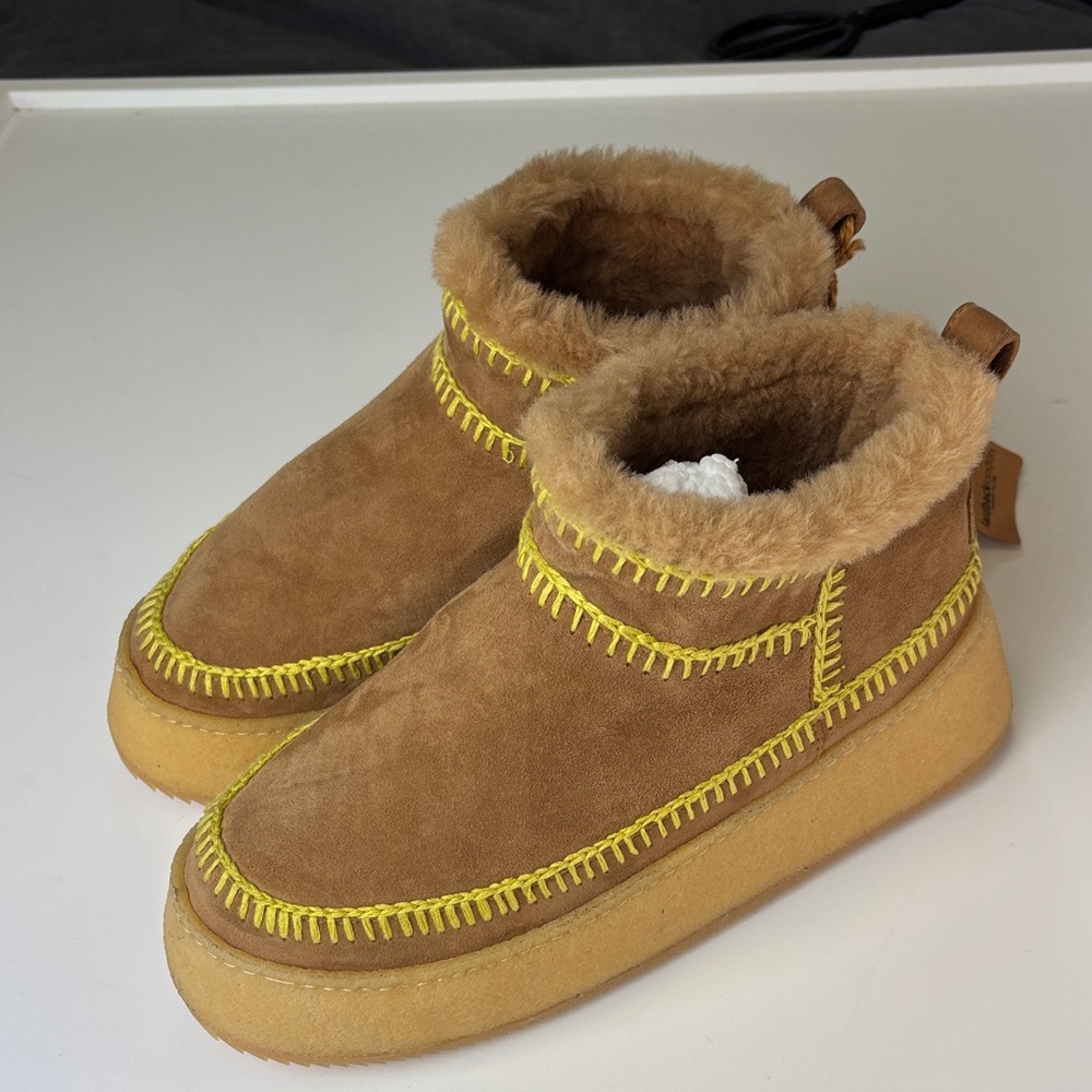 NEW‎ Laidback London Shearling-Lined Suede Ankle Booties Tan Boho Luxe 8 - Picture 2 of 7